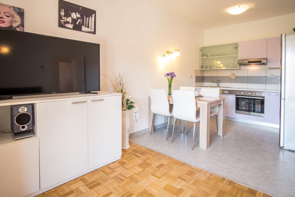 Apartments Iva 크르크 외부 사진
