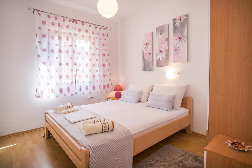 Apartments Iva 크르크 외부 사진