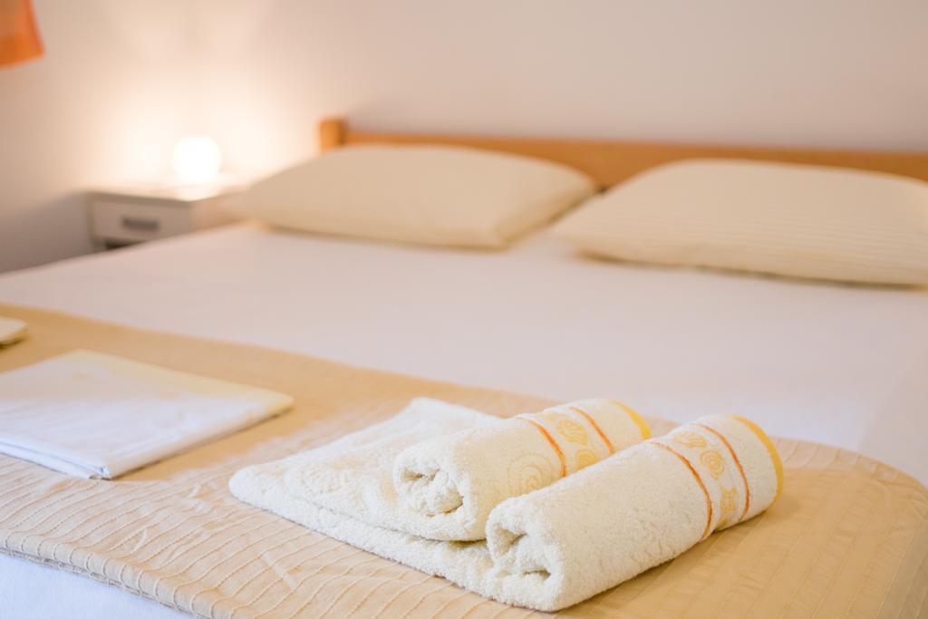 Apartments Iva 크르크 외부 사진